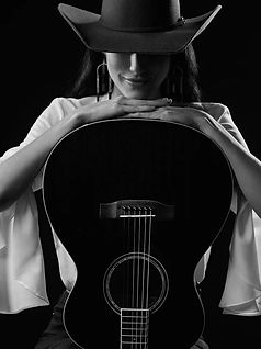 Music Artist Casandra