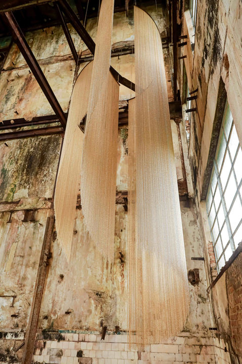 Instalação Fóton, Usina de Arte, de Rizza Bomfim