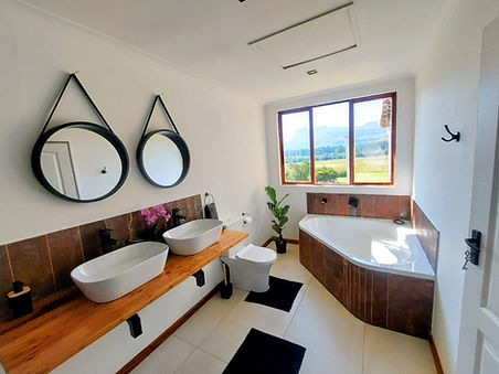 Garden Castle Peak Bathroom