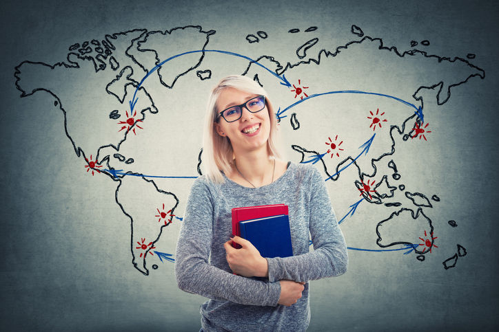 Why US Students Should Consider Studying Abroad at an International University