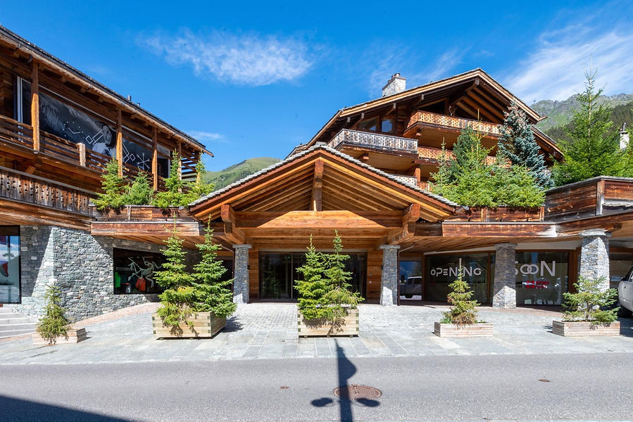 Falcon Penthouse 5.jpg