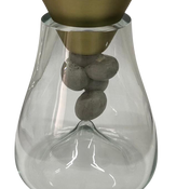 Vaso em vidro soprado com escultura em concreto com latão