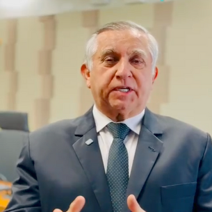 Senador Izalci confirma avanço do reajuste para policiais e bombeiros militares do DF