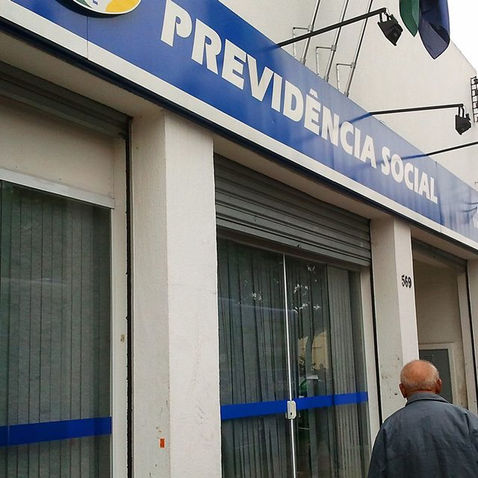 16 Estados adiaram em até 2 anos a aplicação das regras de aposentadoria para PMs e BMs
