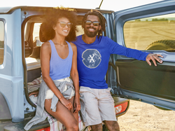 long-sleeve-tee-and-tank-top-mockup-of-an-adventurous-couple-in-the-back-of-a-truck-45677-