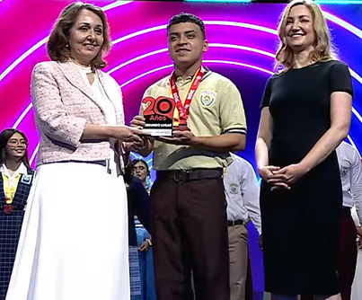 Captura de pantalla 2025-11-24 184506_edited.jpg