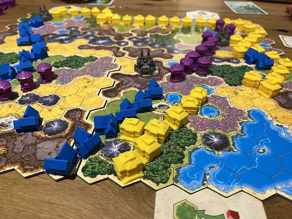 Najwyższa półka pod względem jakości wykonania domków, dostępna w wersji rocznicowej bigbox, zdjęcie RailPL z BGG