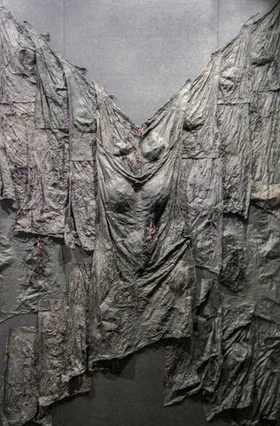 22. KIM Sanglan, Magie noire, 2011, Jumchi, hanji, 130 x 162 cm.jpg