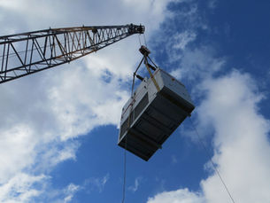 Contract lift operation by MRI Ltd – professional lifting services in the UK, operating since 1997