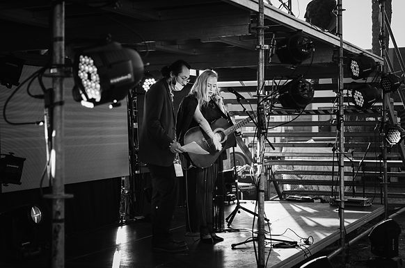 Behind the scene, music backstage, photo Fran Nunez