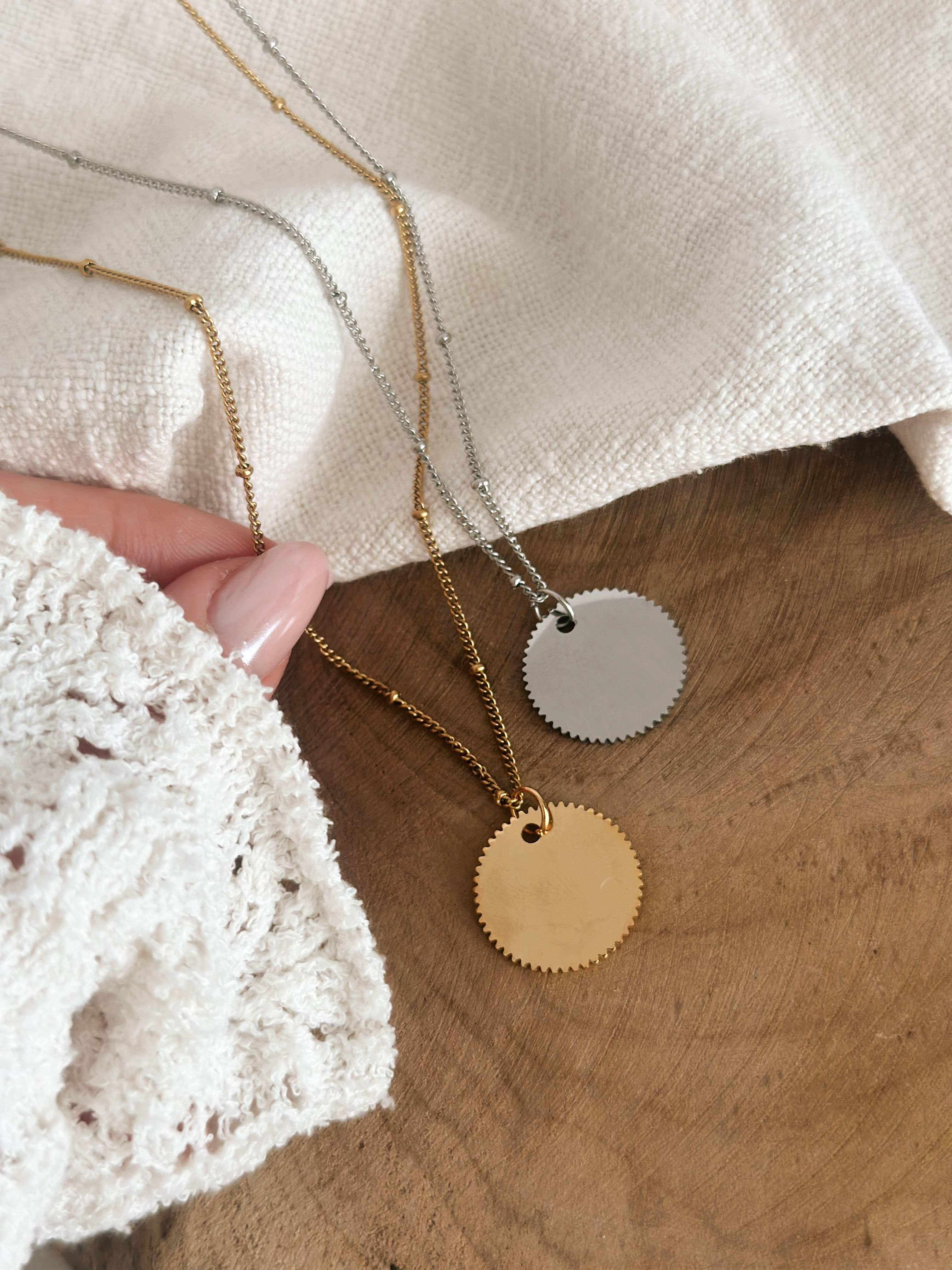 COLLIER SUNRISE GRAVURE