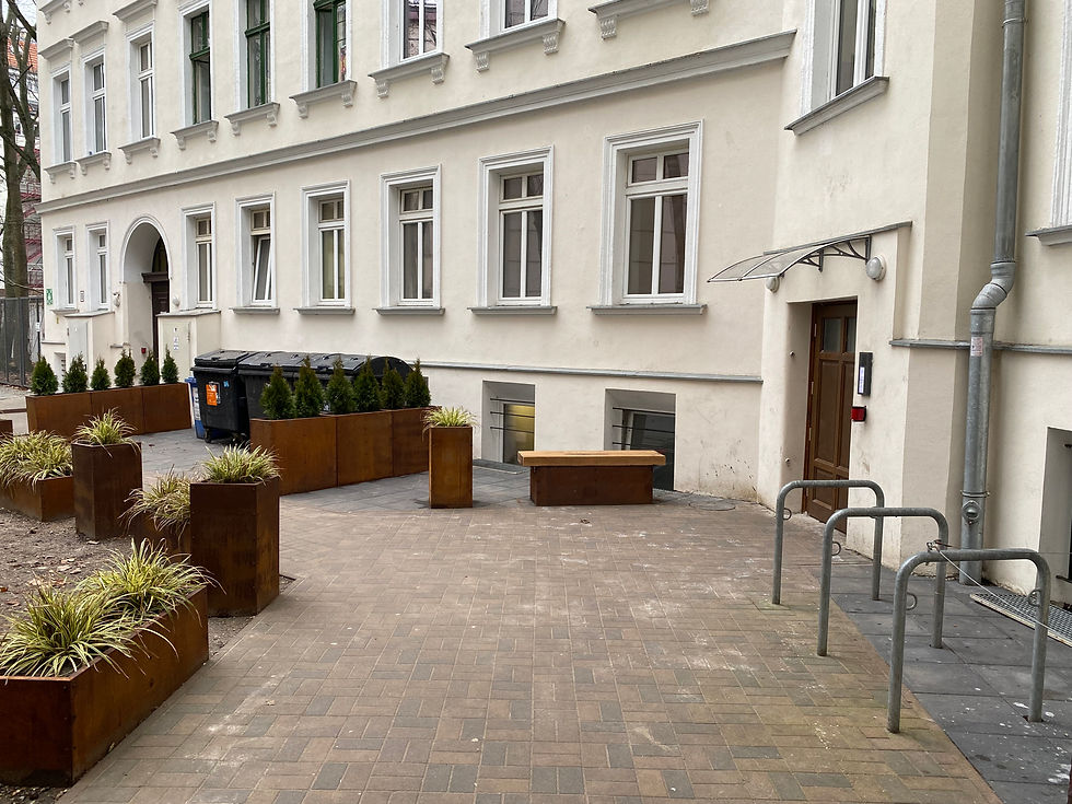 Hofneugestaltung