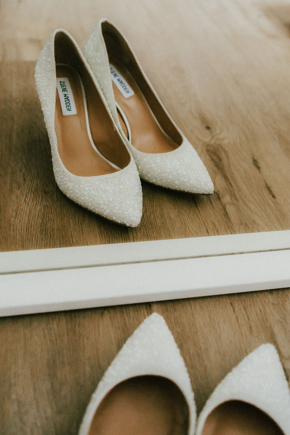 standesamtliche Trauung, intime hochzeit, tiny Wedding, moderne hochzeitsreportage, zeitlose und moderne hochzeitsfotografie, Hochzeitsfotografin berlin, Hochzeitsfotografin Dresden, Hochzeitsfotografin Deutschland, echte hochzeitsfotos, stylische hochzeitsfotos, moderne hochzeitsfotos, freie Trauung, heiraten zu zweit, elopement , moderne schwarz weiß hochzeitsfotos, echte hochzeitsfotos, authentische hochzeitsreportage ,heiraten im berliner dom, elegante hochzeit, elegante hochzeitsfotos, getting ready, hafenküche berlin