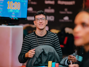Daniel Noronha passa com belíssimo stack e lidera Dia 1 do SHR Grupo Vetor do JPT; chip count