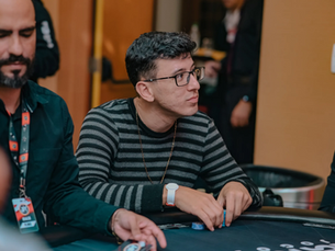 Daniel Noronha sua frio com KK, mas toma a ponta do SHR Grupo Vetor em parada de quase 300 blinds
