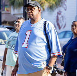 crowd 9 cropped.jpg