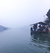 費娃湖2_edited.jpg