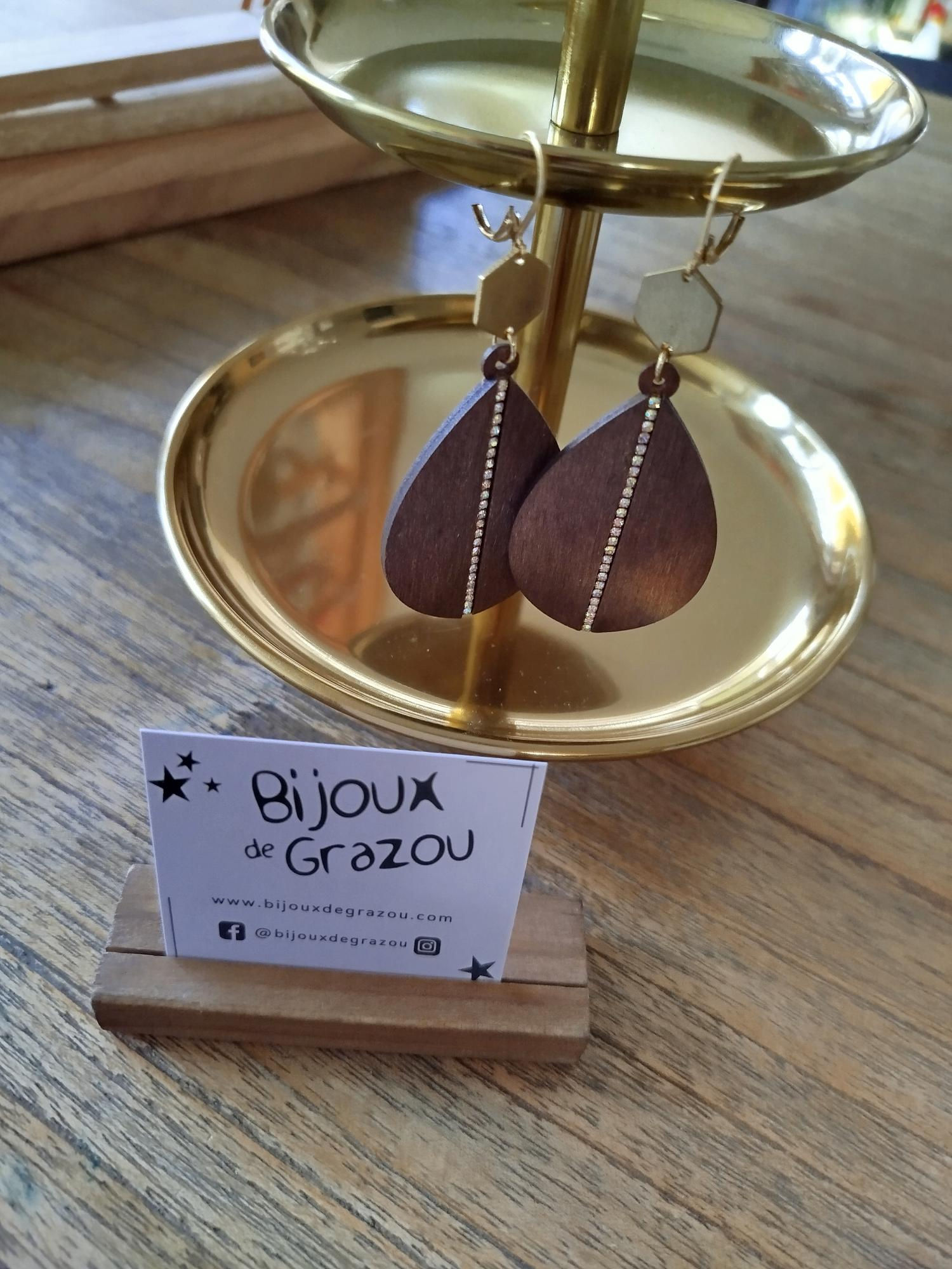 Bois avec filament pailleté