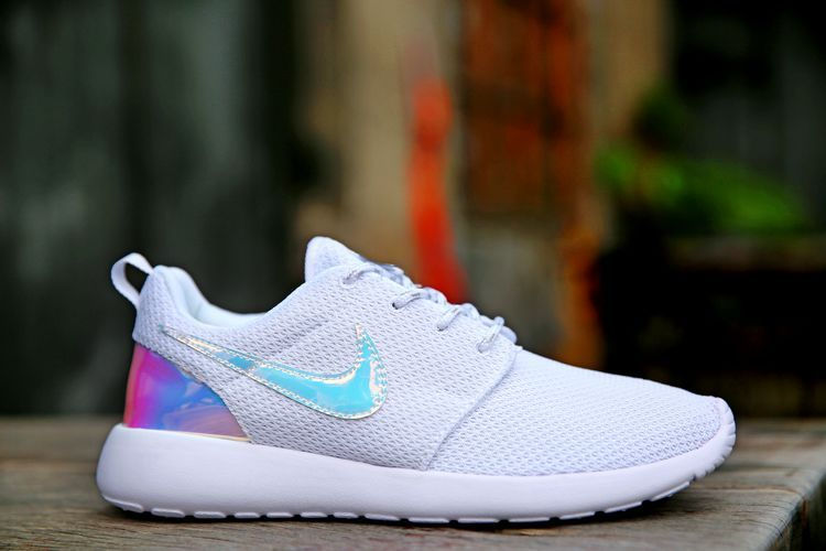 תמונה ממוזערת: ROSHE RUN-Hologramic