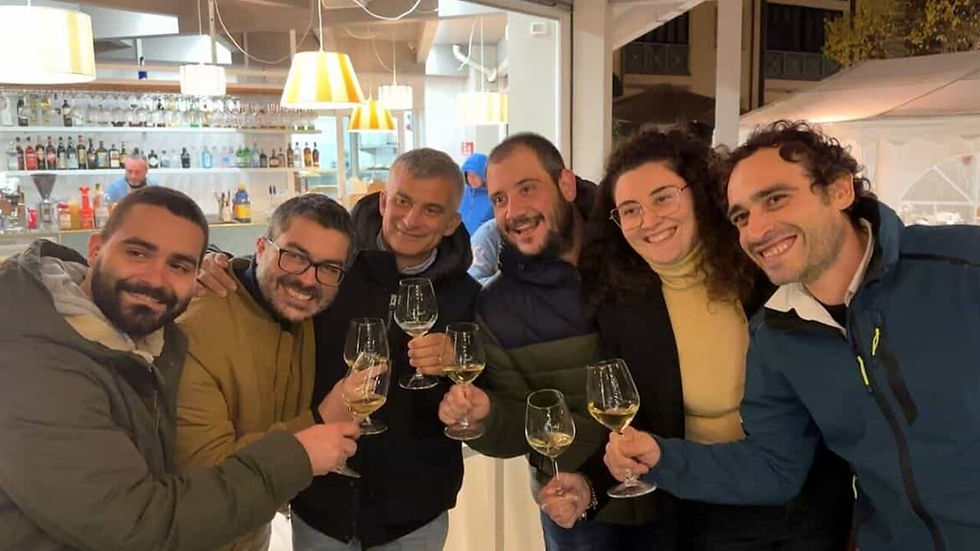 Una festa per iniziare la nuova era del locale all'interno del parco.jpg