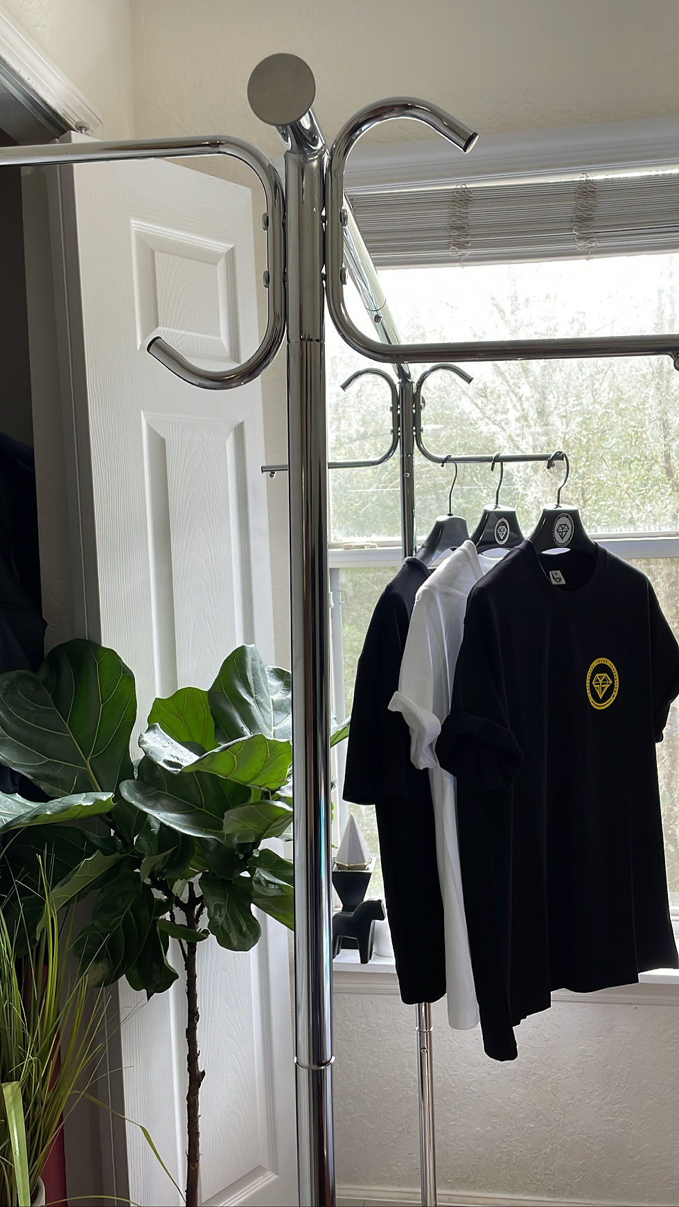 Thumbnail: O.G. SLIM FIT T-SHIRT X PETITE LOGO