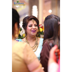 Hire candid wedding photographer Delhi NCR