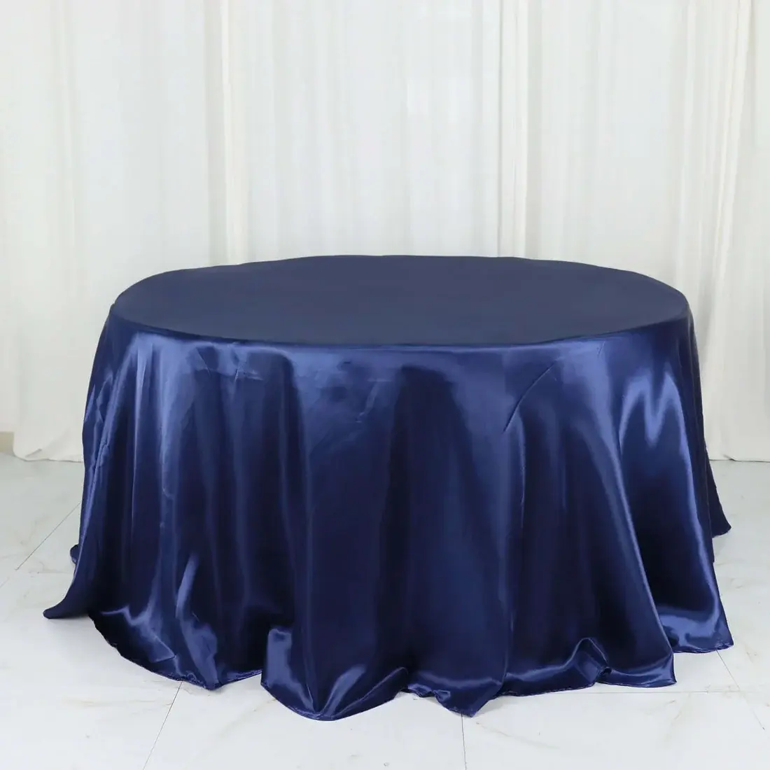Nappe ronde satin bleu marine