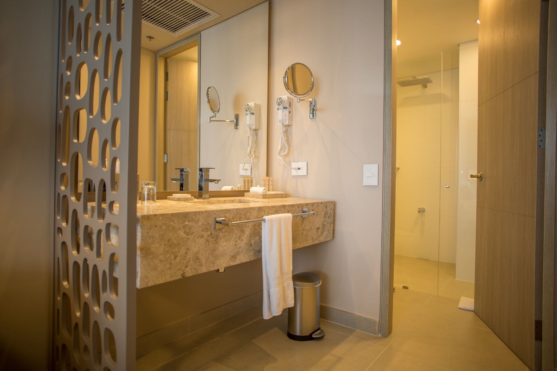 Luxury Superior Room with ocean view at Estelar Cartagena de Indias Hotel featuring premium bedding and modern amenities