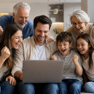 Família reunida comemorando a aprovação da cidadania europeia em frente ao computador.