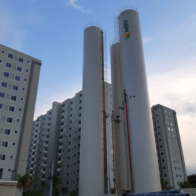 Reservatório Metálico background