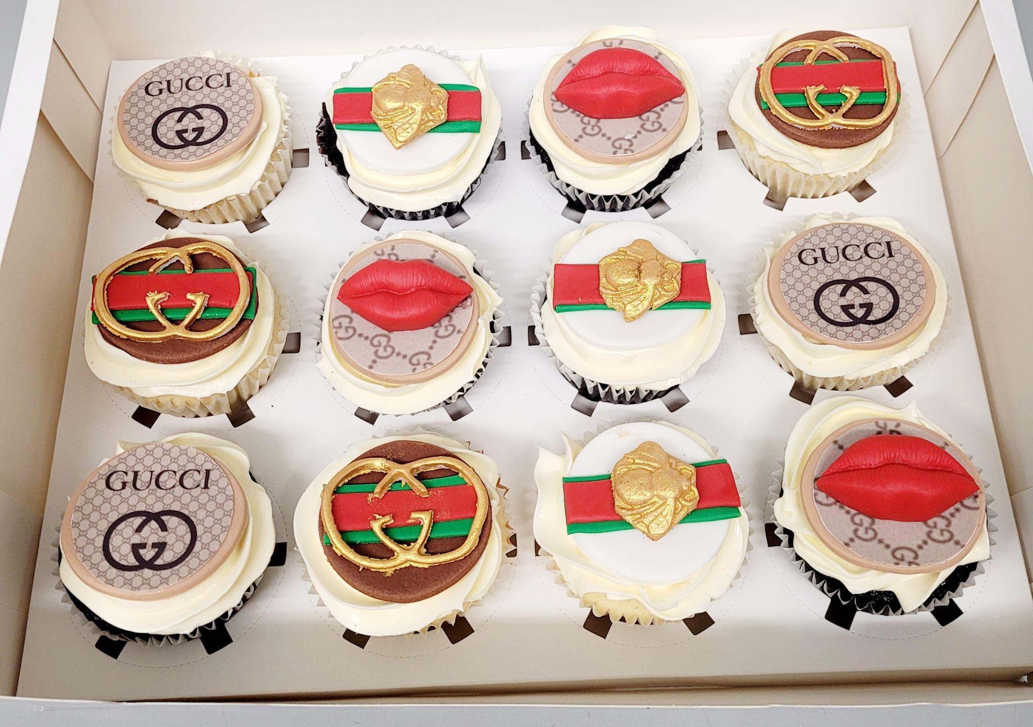 GUCCI designs cupcakes