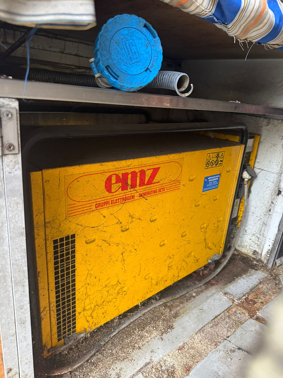 Miniaturbild: Autonegozio N.128