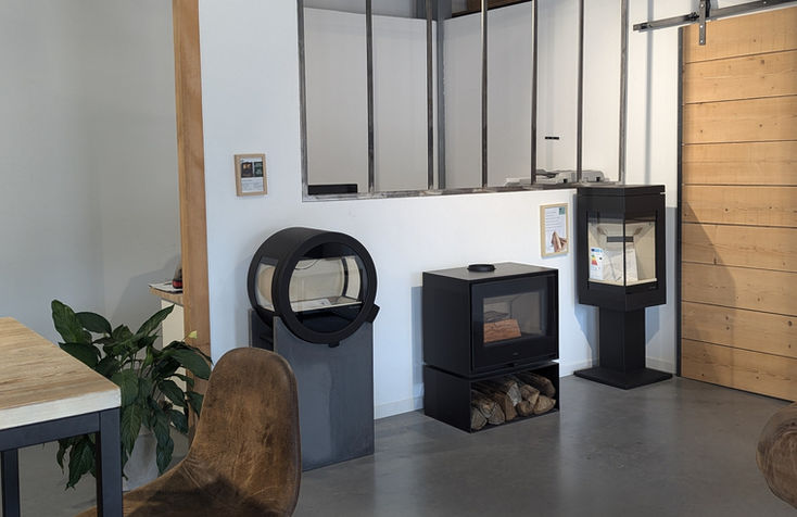 Magasin réalisant les installation de poêles à bois  à bollene, pont saint esprit, montelimar, pierrelatte, saint paul trois chateaux, bagnols sur ceze et orange