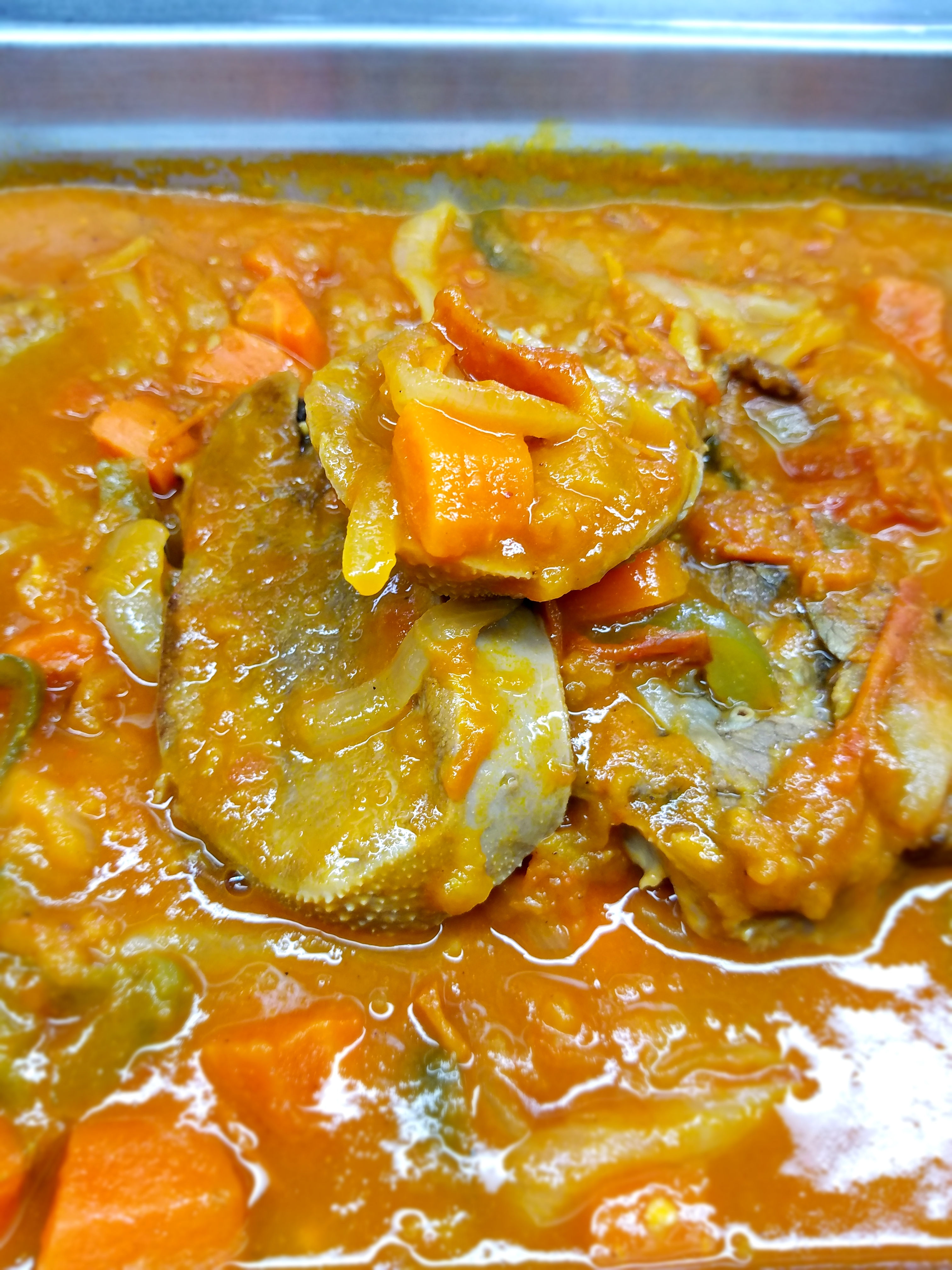 Lengua en Salsa de Tomate ( Beef Tongue in Tomato Sauce)