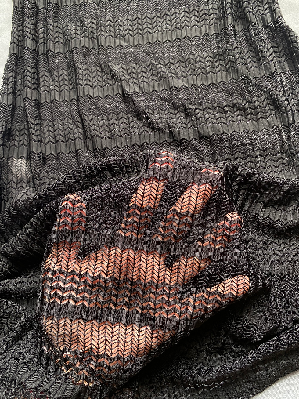 Miniatura: Cover negro corto tejido escote off shoulder