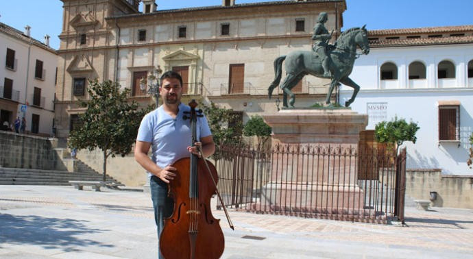 Jose Maria Cuadra (en la Plaza del Coso Viejo de Antequera)