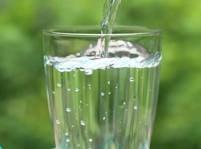 A picture of a refreshing glass of water