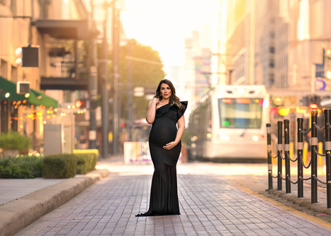 Editorial style maternity photography in downtown Houston