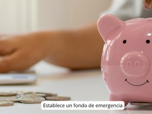 Establece un fondo de emergencia: Empieza a construir un fondo de emergencia equivalente a 3-6 meses de tus gastos esenciales para imprevistos.