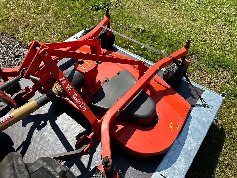 Thumbnail: Kubota L3200 Compact Tractor With Finishing Mower