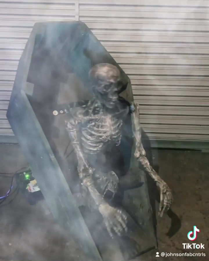 Thumbnail: Half coffin skeleton-extender