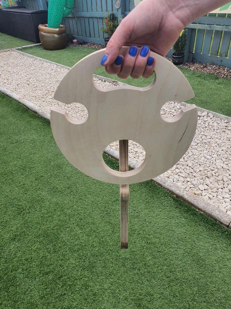 Thumbnail: U-Wood Wine Picnic Stand