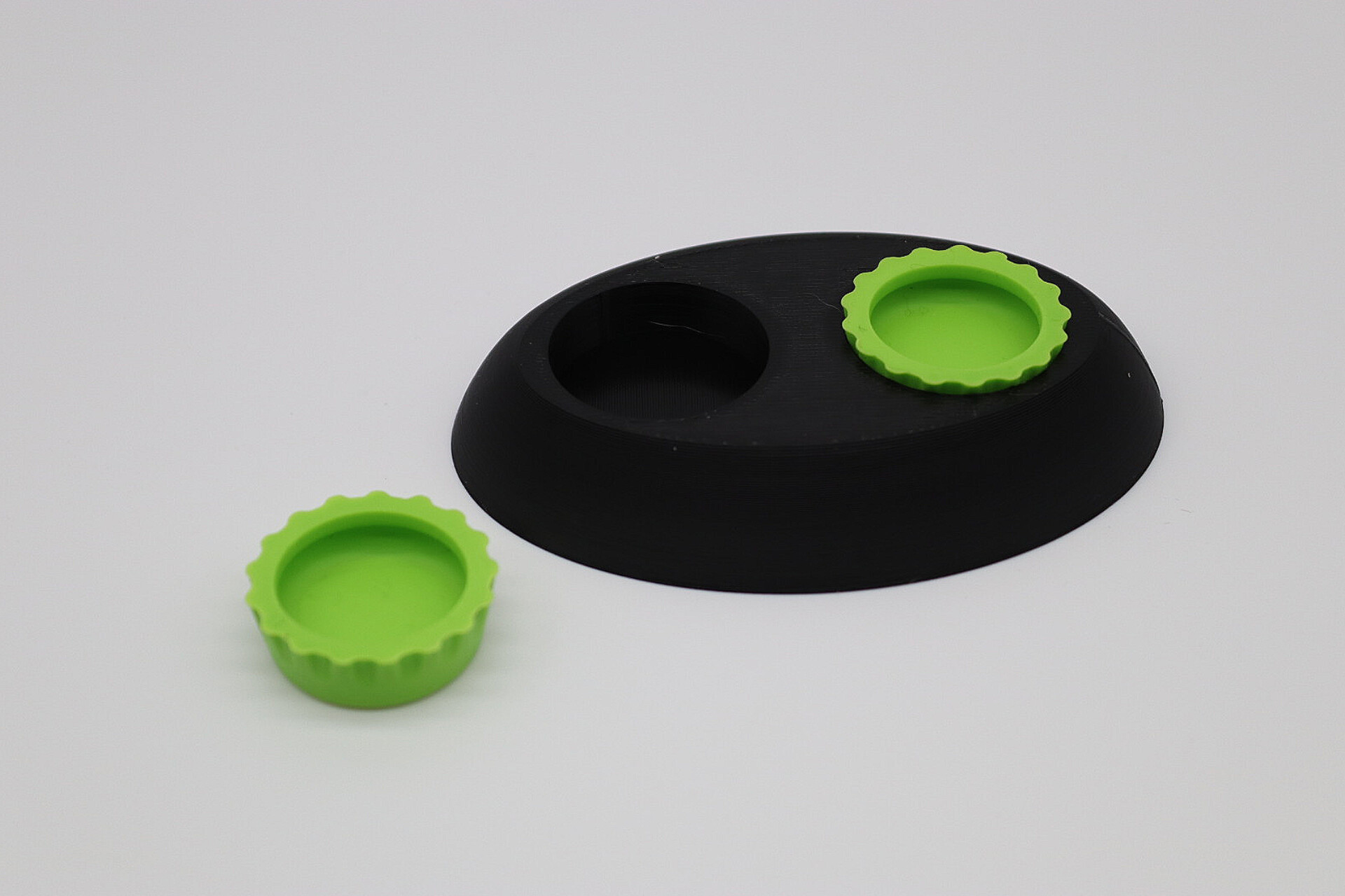 Dual Feeding Station with Silicone Bowls