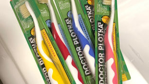 Improving our brushing routine with DOCTOR PLOTKA’s Mouthwatchers Toothbrush