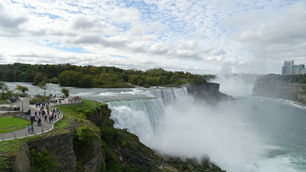 Top 5 reasons to visit Niagara Falls for an adventure holiday