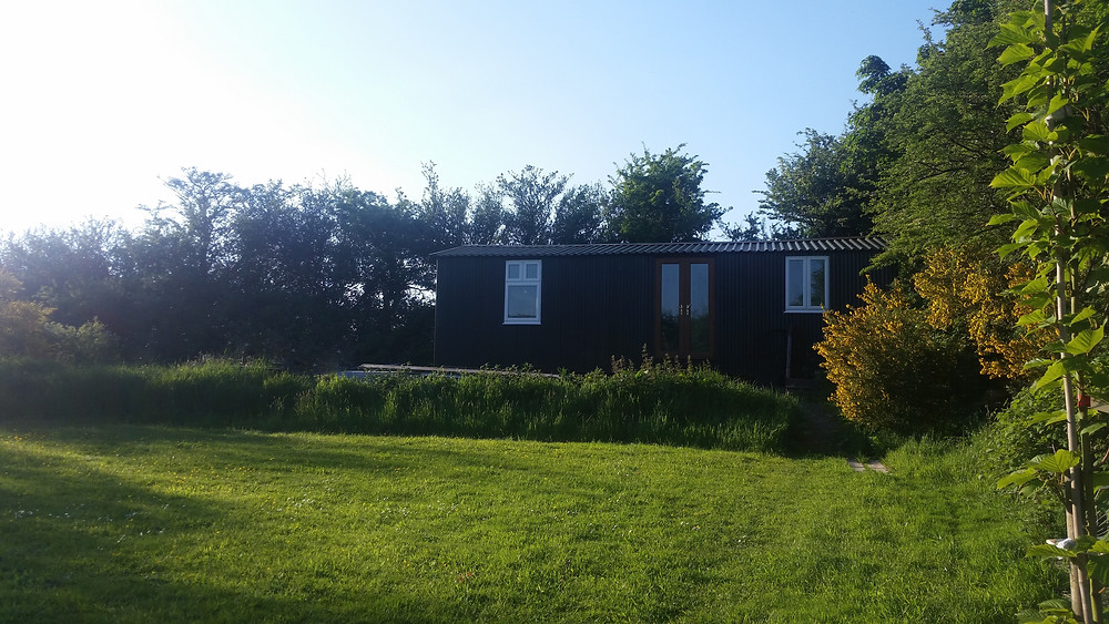 Cwt Ar Y Bryn Shepherd's Hut