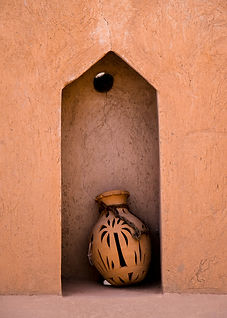Souk traditionnel dans la médina lors d’un voyage au Maroc