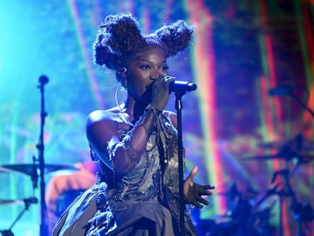 Doechii si presenta in TV al Tonight Show di Jimmy Fallon