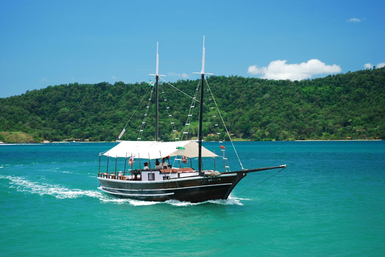 Passeio na Baia de Paraty