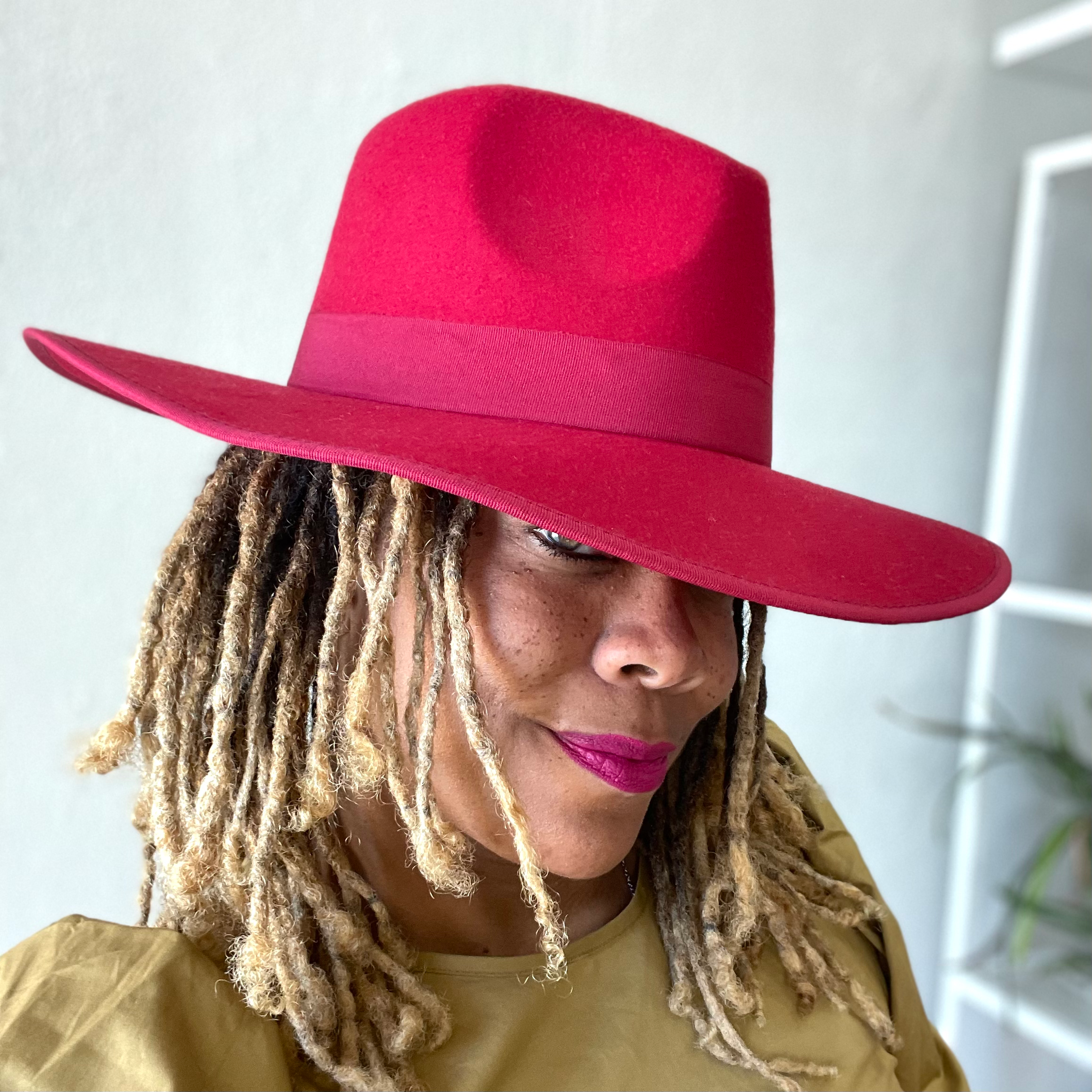Banner Deep Crown Fedora Hat | blacqskirt